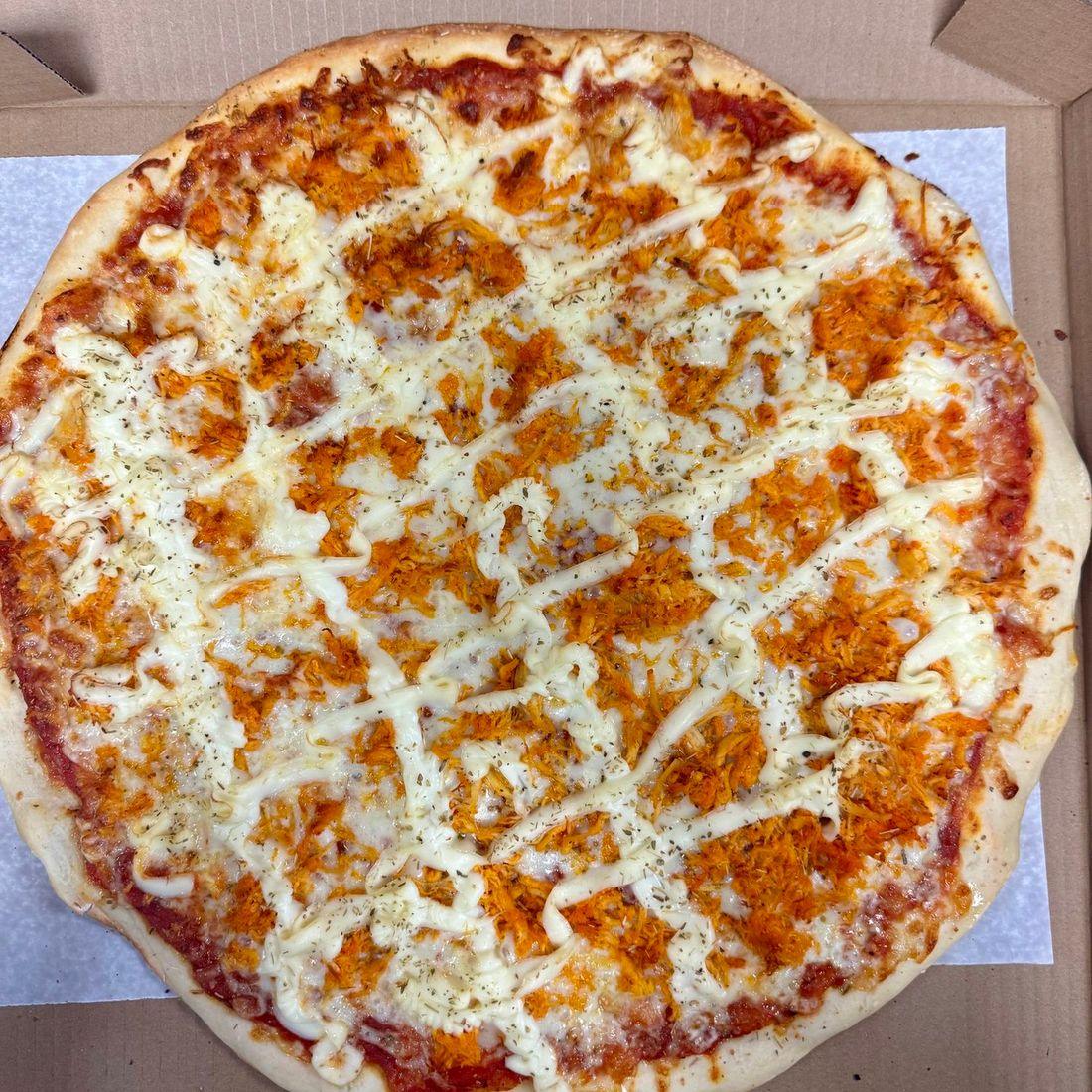 Pizza chicken catupiry — Brazilian pizza, Meritíssimo Fitchburg MA
